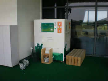 Máquina de venda automática da bola de golfe da gestão da sociedade automática para o driving range do golfe