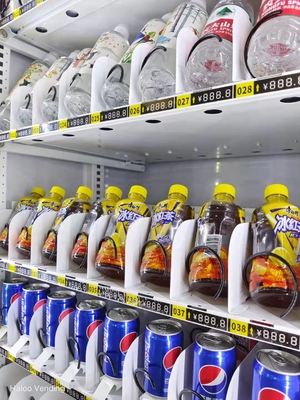 Mini Market Vending Machine Combination em linha com o ODM da tela de 5 polegadas